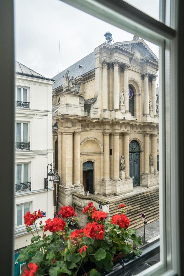 Pied A Terre Saint Honore Parijs